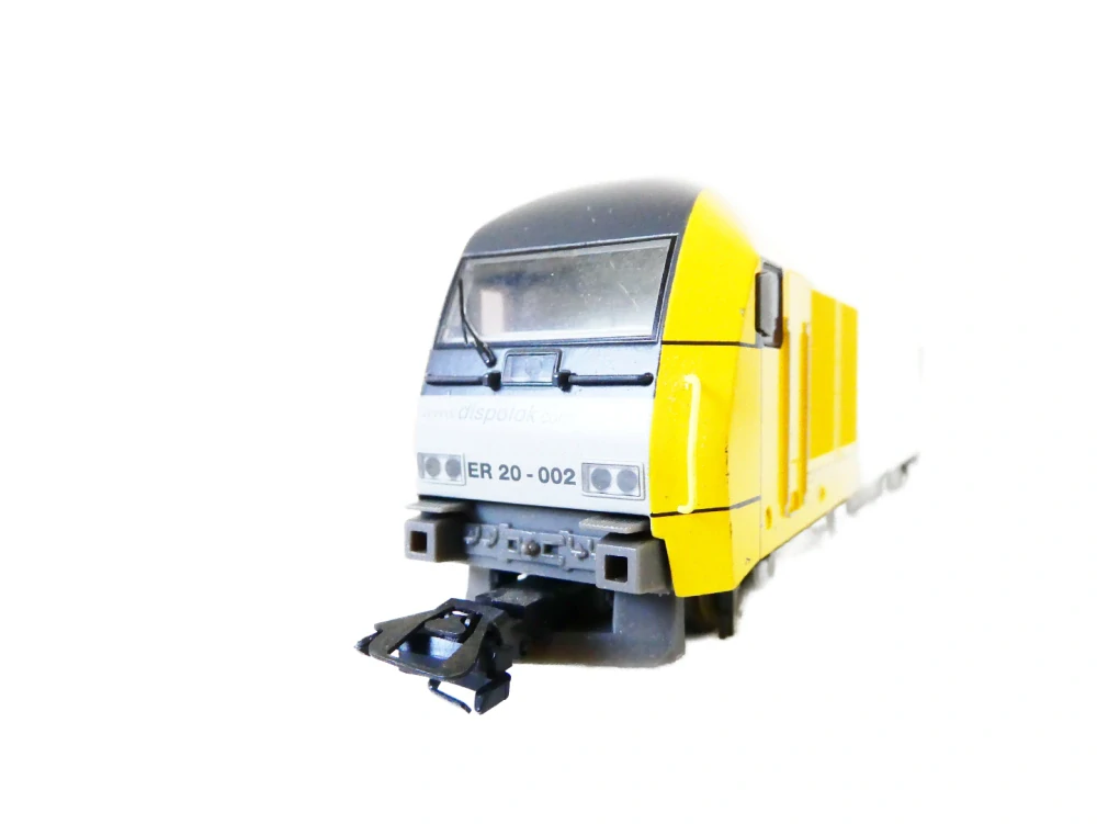 H0 TRIX Dieselová lokomotiva ER 20 - 002 „Dispolok“ (BR 253) OSVĚTLENÁ PĚKNÝ STAV