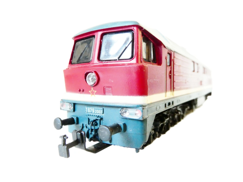H0 PIKO Dieselová lokomotiva T679 2002 ČSD OSVĚTLENÁ TOP STAV NEPOUŽÍVANÁ v krabičce