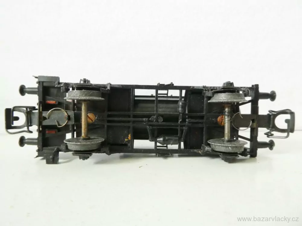 H0 SCHICHT Cisternový vůz s budkou brzdaře DR 