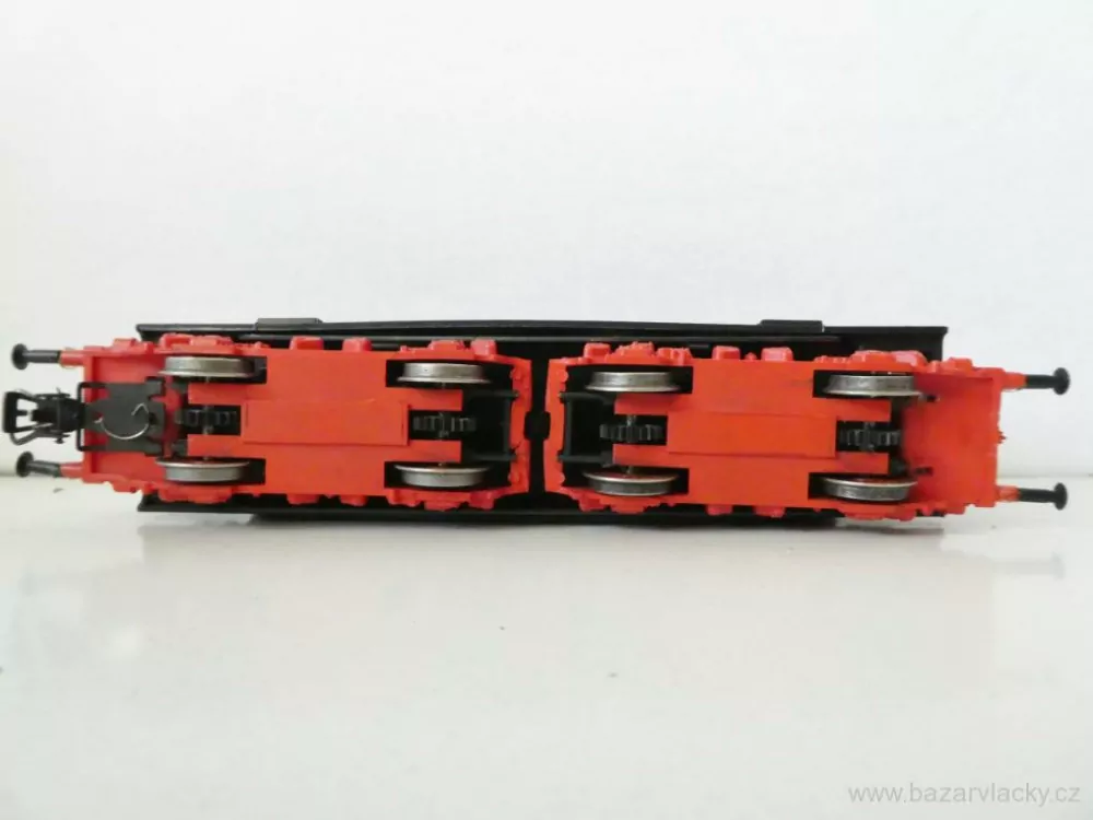 H0 PIKO Elektrická lokomotiva BR 244 068-3 DR