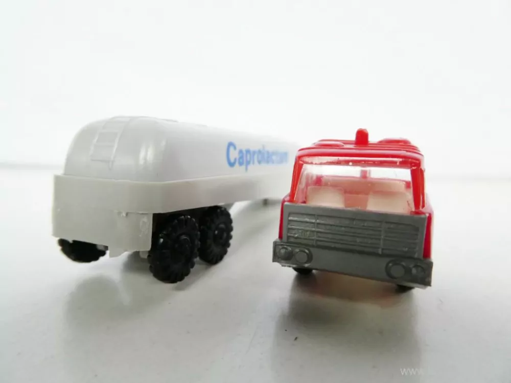 TT Nákladní automobil TATRA 813 s cisternou Caprolactam TOP STAV