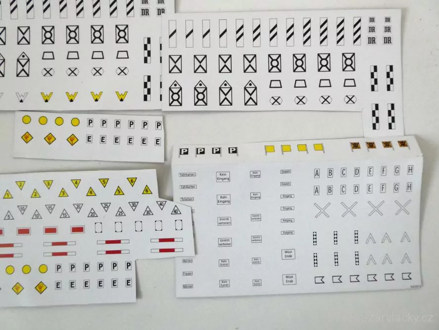 H0 Cedulky, popisky, samolepky na modelovou železnici