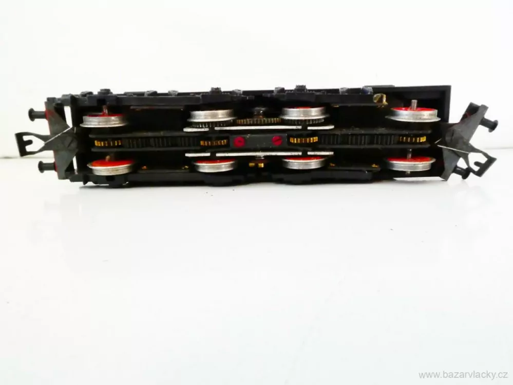 H0 PIKO Elektrická lokomotiva E 44 131 DR 