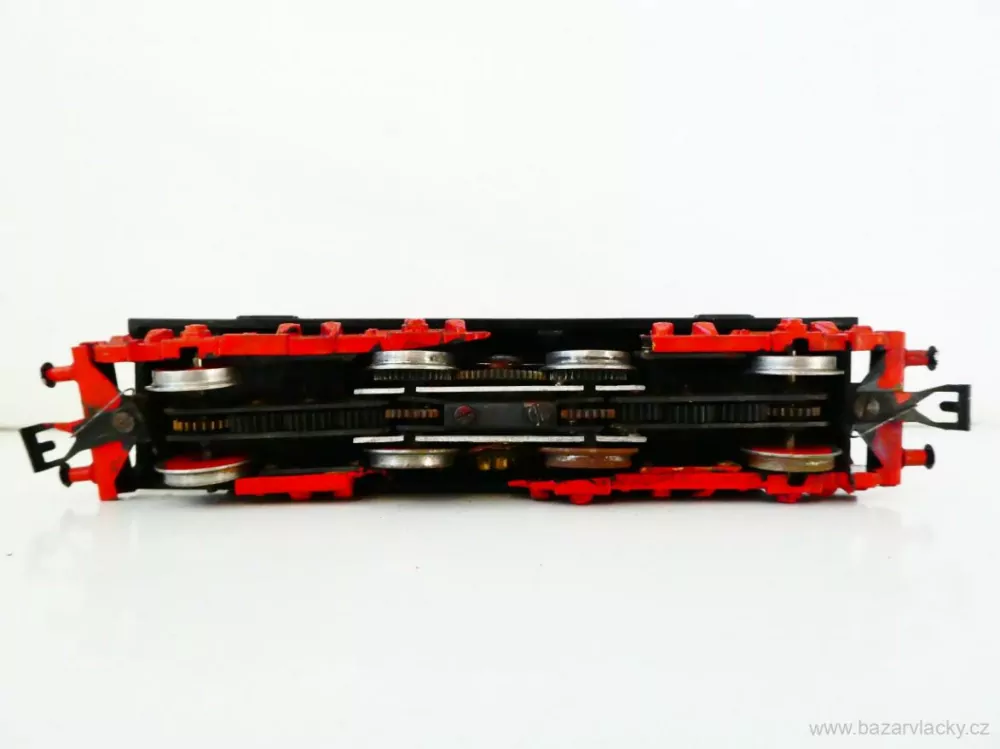 H0 PIKO Elektrická lokomotiva E 44 131 DR NA NÁHRADNÍ DÍLY 