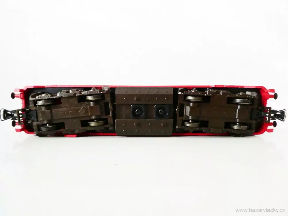 H0 ROCO Dieselová lokomotiva BR 215 001-9 DB TOP STAV  NEPOUŽÍVANÁ