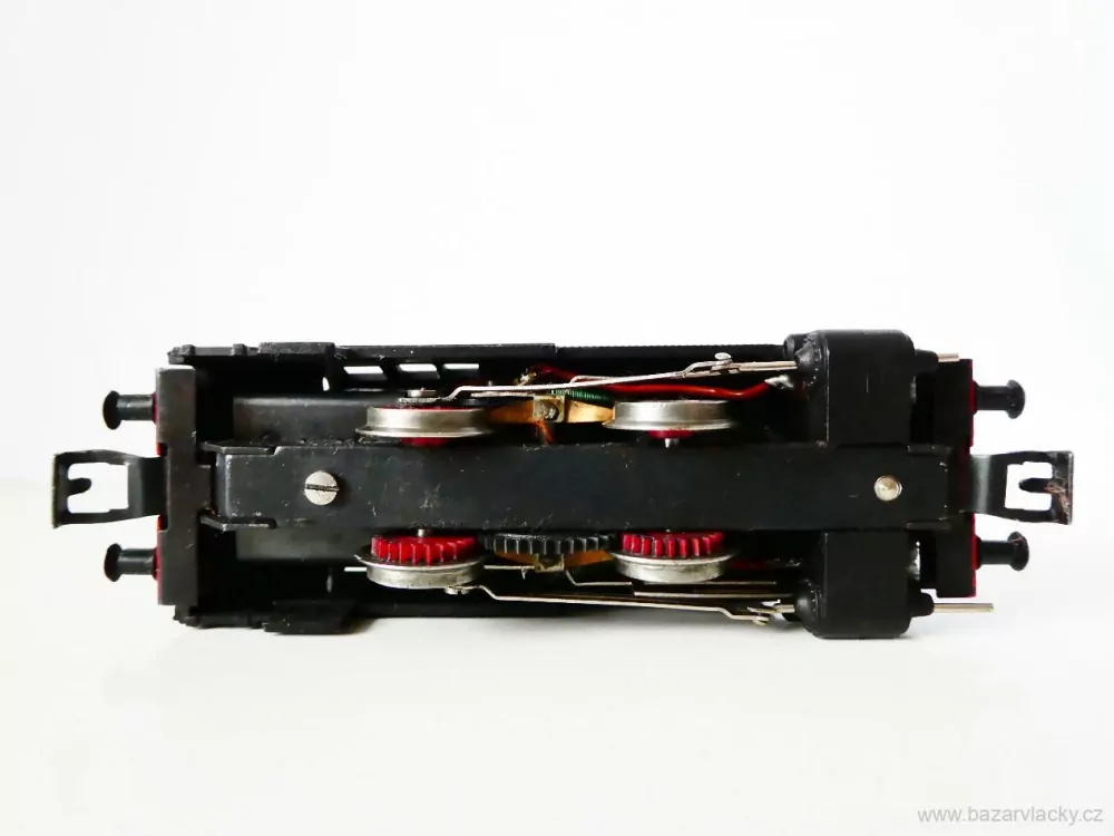 H0 PIKO Parní lokomotiva BR 80 018 DR OSVĚTLENÁ PĚKNÝ STAV