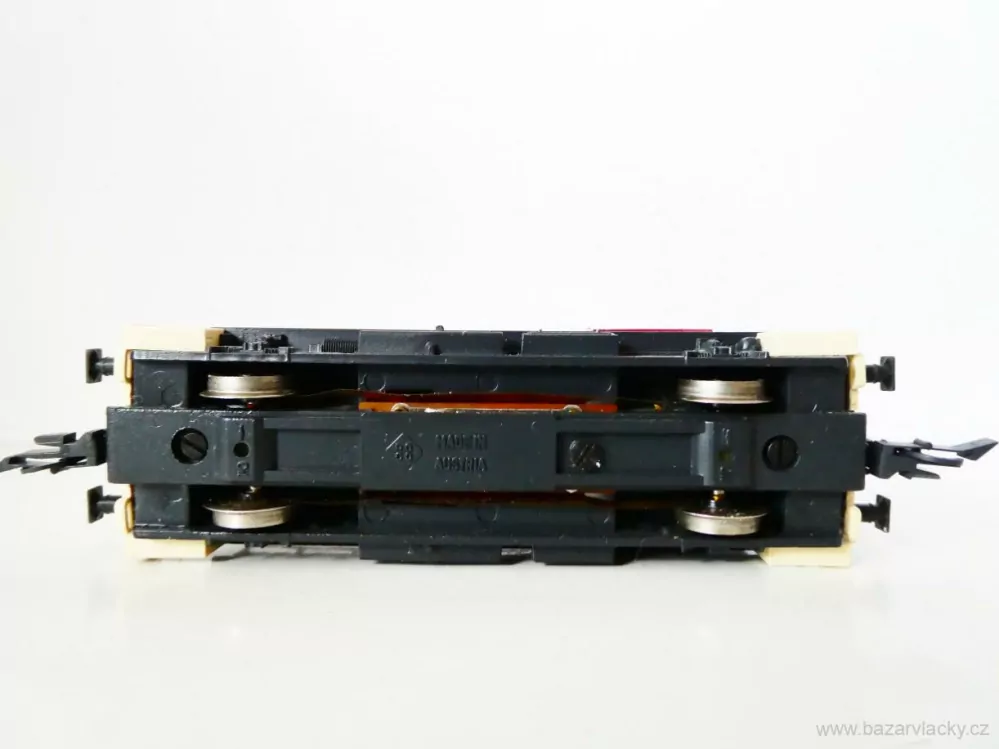 H0 ROCO Dieselová lokomotiva BR 384 001-4 DB 