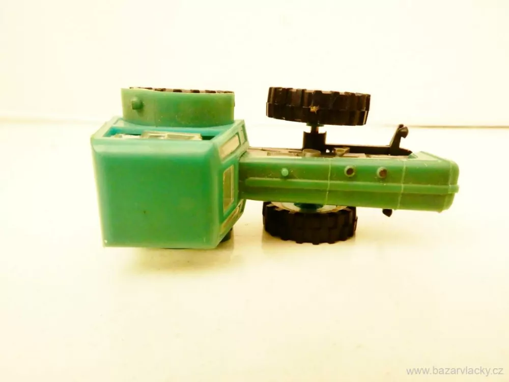 H0 Traktor zelený