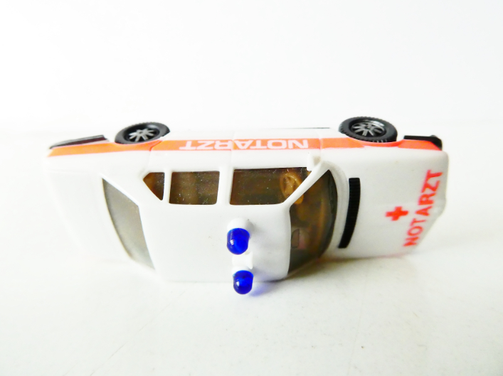 H0 HERPA Záchranný lékařský automobil BMW 528i NOTARZT TOP STAV NEPOUŽITÝ