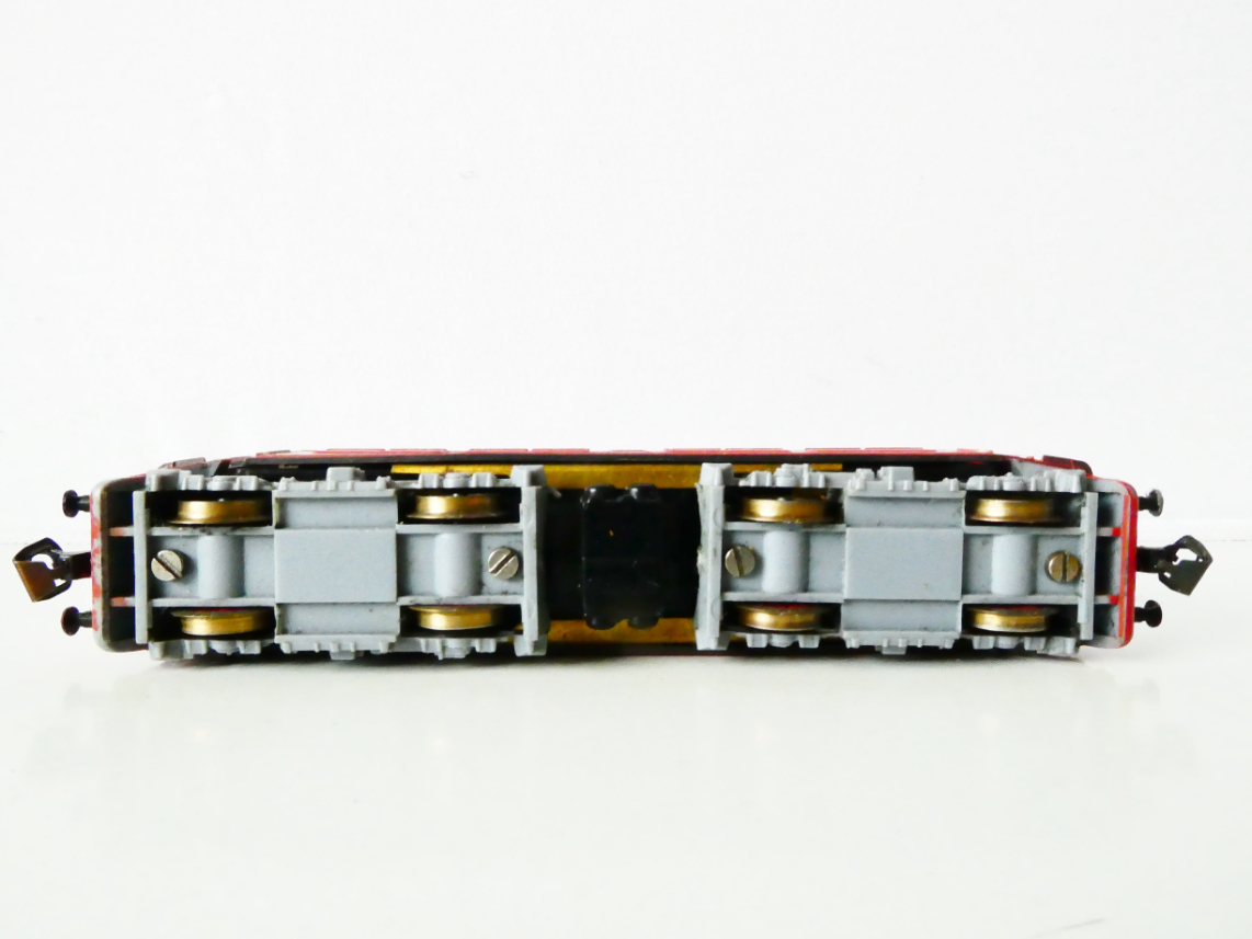 TT GÜTZOLD Elektrická lokomotiva E 11 022 DR OSVĚTLENÁ