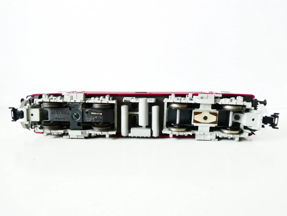 H0 Märklin 3743 Elektrická lokomotiva BR 243 897-6 DR TOP STAV NEPOUŽÍVANÁ s manuálem a krabičkou