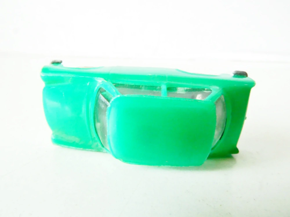 H0 Osobní automobil Trabant 601 zelený PĚKNÝ STAV