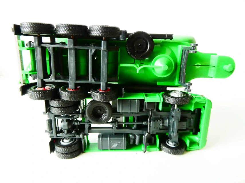 H0 HERPA Nákladní automobil SCANIA - tahač s cisternou HEIDELBERGER ZEMENT TOP STAV