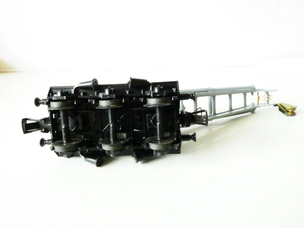 H0 DIETZEL/PIKO Nákladní plošinový vůz s jeřábem 3-osý PĚKNÝ STAV