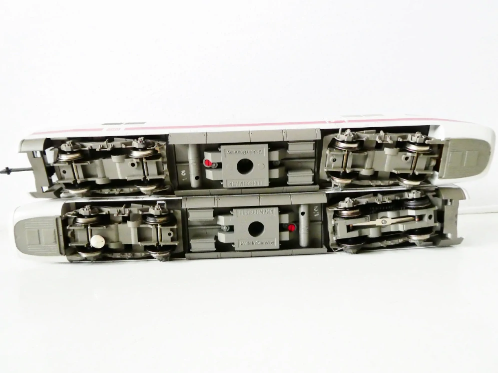 H0 Fleischmann 4440 Elektrická souprava ICE BR 401 011-2/401 511-1 DB OSVĚTLENÁ PĚKNÝ STAV