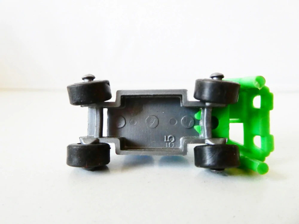 H0 Malý nákladní automobil s nákladem