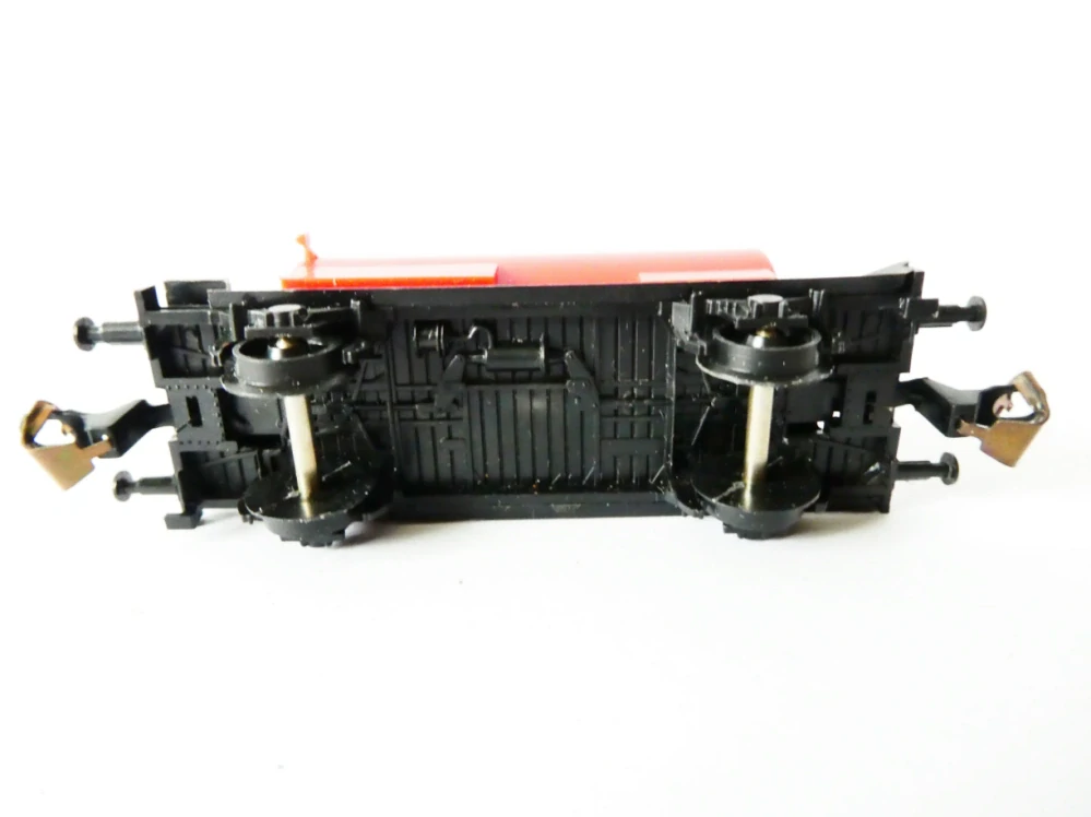 TT BTTB Cisternový vůz červený TOP STAV NEPOUŽITÝ