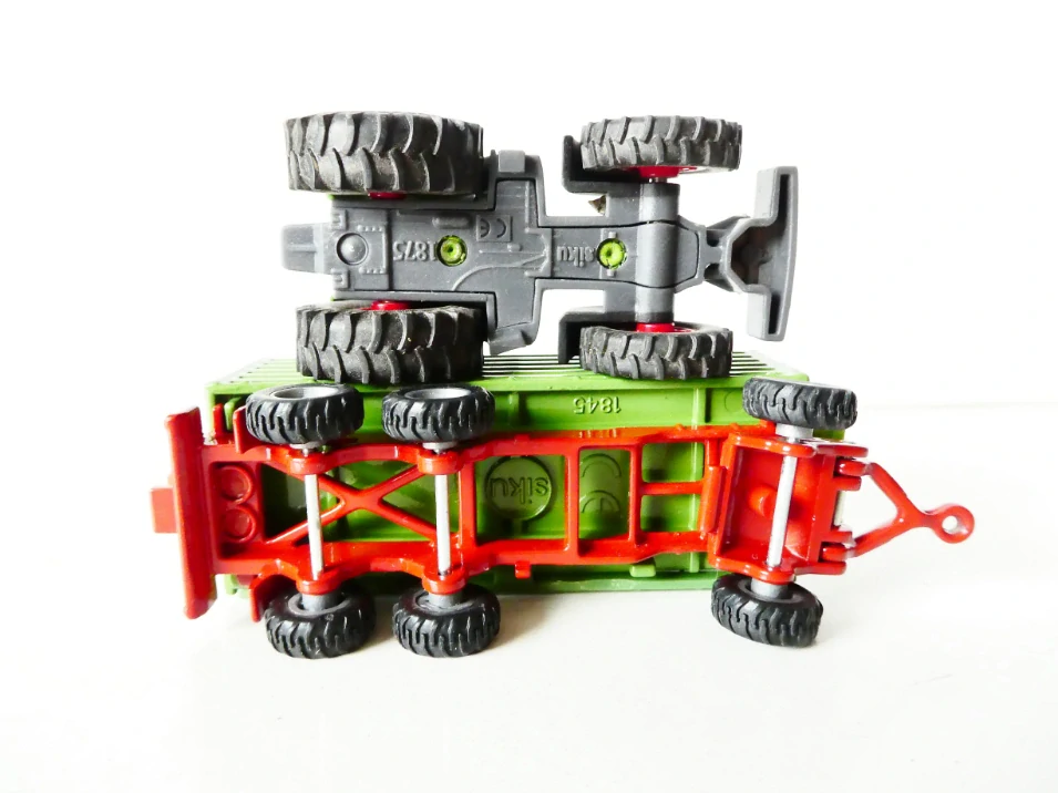 H0 SIKU 1845 Traktor zelený s valníkem TOP STAV