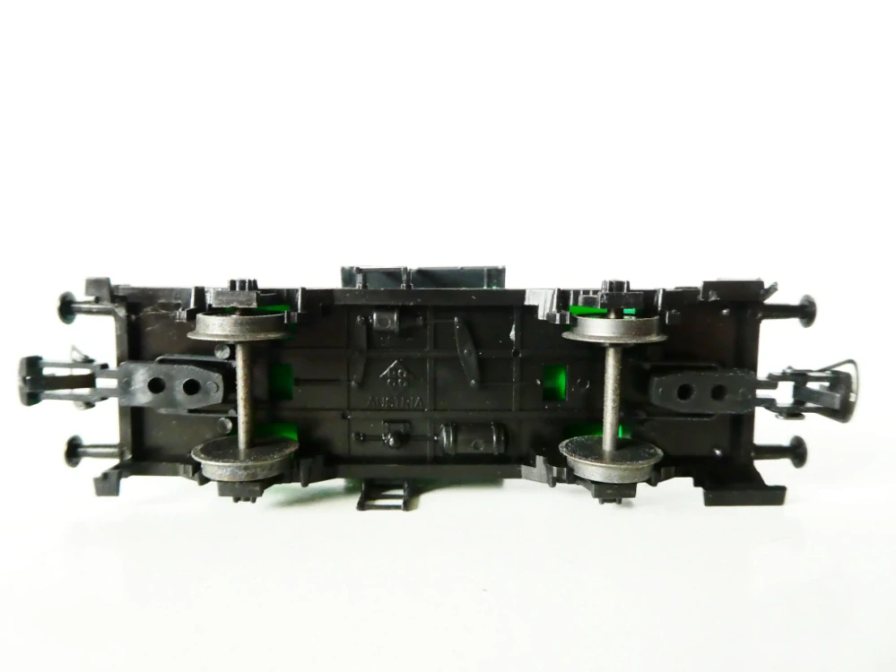 H0 ROCO Cisternový vůz BP TOP STAV 