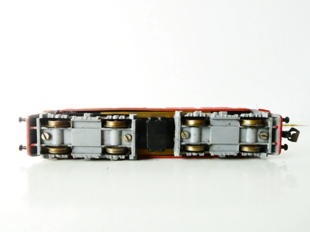 TT GÜTZOLD Elektrická lokomotiva BR 211 018 - 7 OSVĚTLENÁ PĚKNÝ STAV