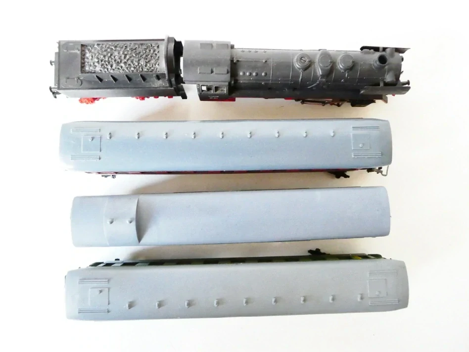 PIKO SET - Parní lokomotiva BR 23 001 DR OSVĚTLENÁ + 3x vůz + koleje PĚKNÝ STAV ANTIK
