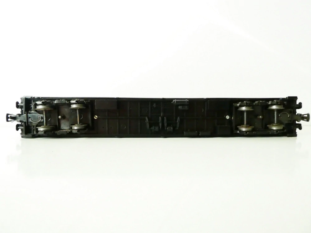 H0 SCHICHT Osobní vůz 1. tř. 51 55 19-51 018-1 MAV