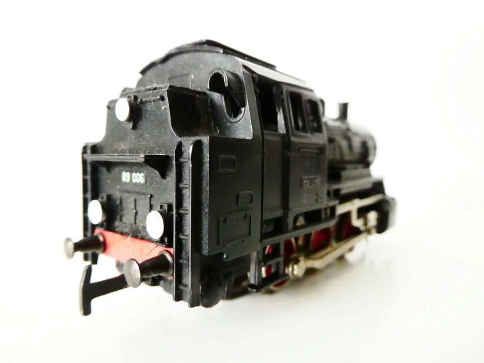 H0 MÄRKLIN 3000 Parní lokomotiva BR 89 006 (3kolejnicový systém) NA OPRAVU (JEDE, ale motor je cítit)
