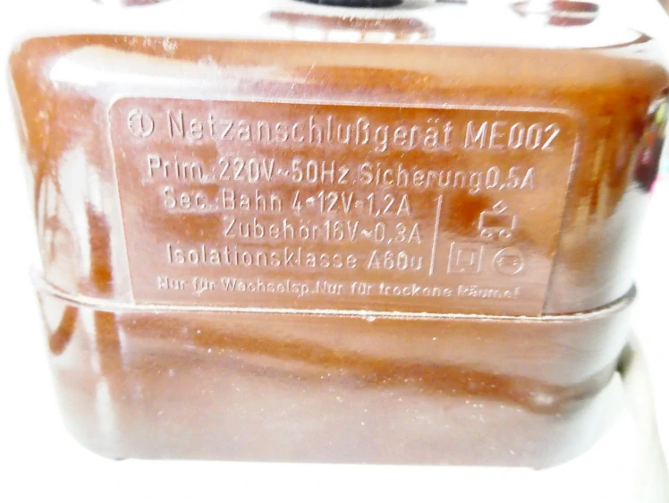 Bakelitové trafo PIKO Typ ME002
