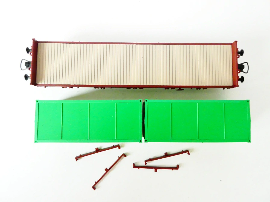 H0 ROCO Plošinový vůz s kontejnery EVERGREEN TOP STAV NEPOUŽITÝ 