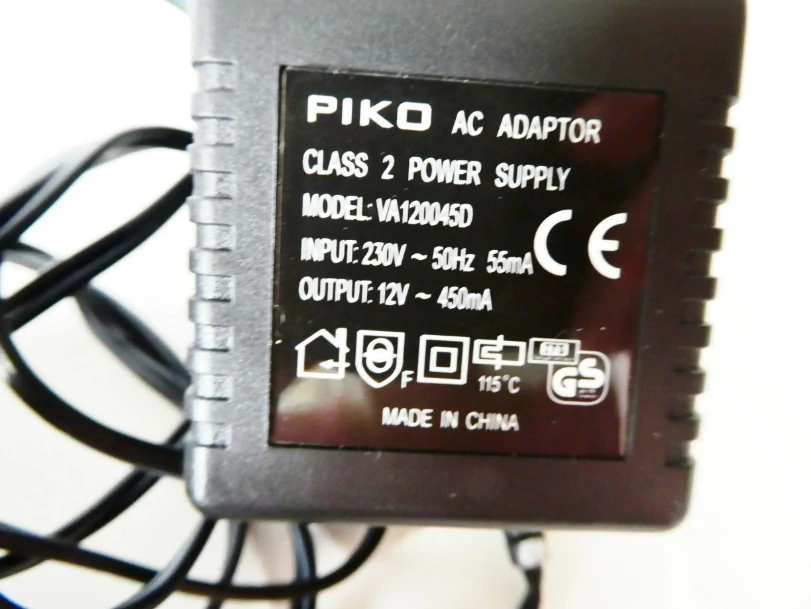 PIKO 55003 Regulátor 12V, regulace rychlosti 0,45A TOP STAV