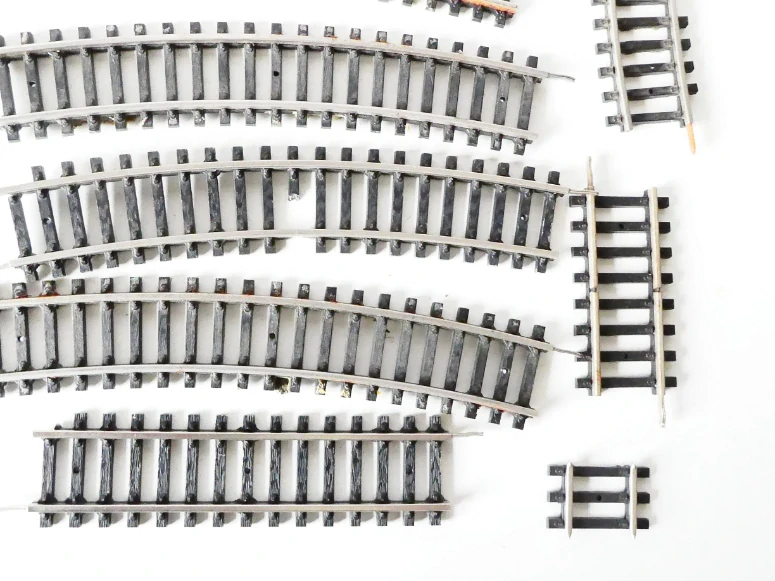 H0 PIKO SET Koleje s mírným poškozením pražců - 15 ks MIX - vše, co je na foto