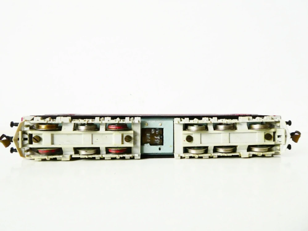 TT BTTB Elektrická lokomotiva BR 250 112-0 DR NA OPRAVU NEBO NÁHRADNÍ DÍLY (NEJEDE)