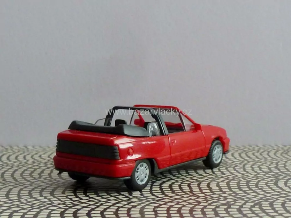 H0 Osobní automobil Opel HERPA v krabičce