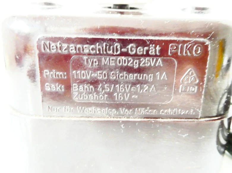 Bakelitové trafo PIKO Typ ME002g 25VA