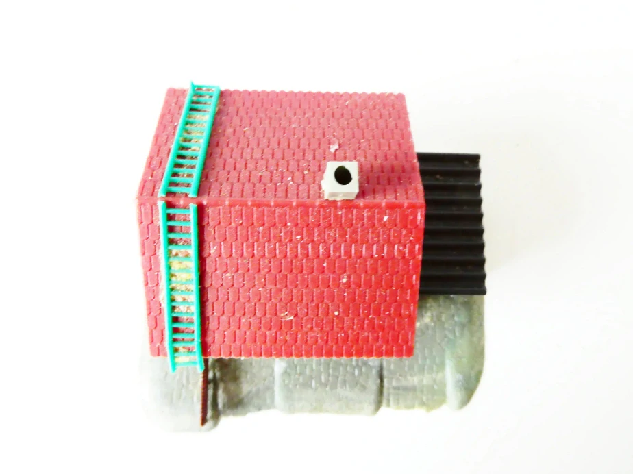 N Rodinný dům s dlažbou a garáží