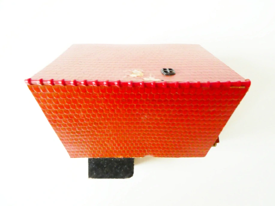 TT Rodinný dům s kůlnou a schodištěm