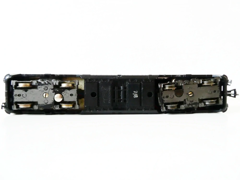 H0 FLEISCHMANN Dieselová lokomotiva BR 221 131-6 DB 