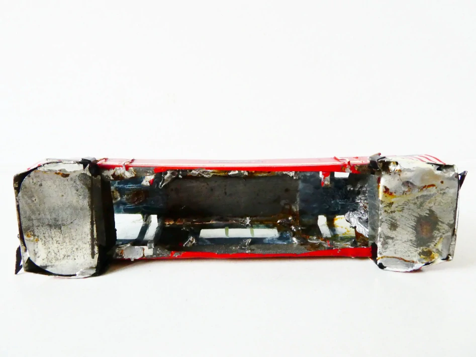 TT Ručně vyrobená kovová kastle pro dieselovou lokomotivu značená V 101-44