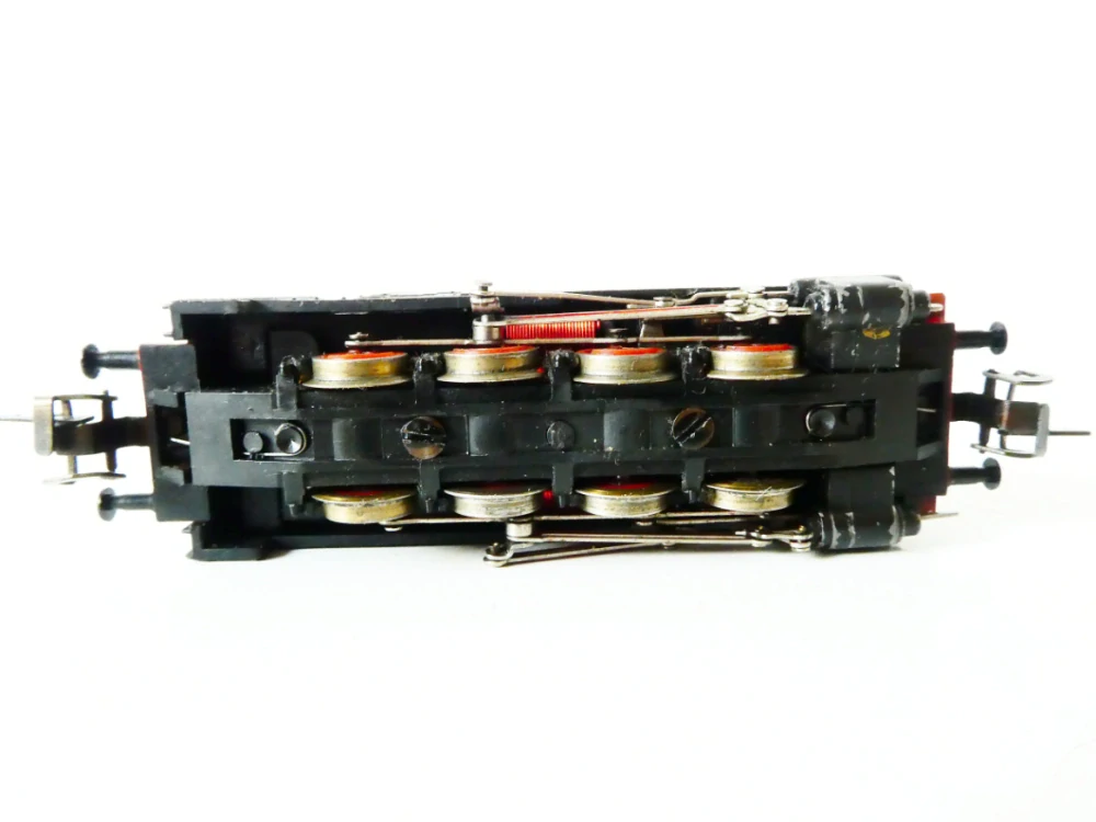 TT ZEUKE Parní lokomotiva BR 81 001 DR PĚKNÝ STAV