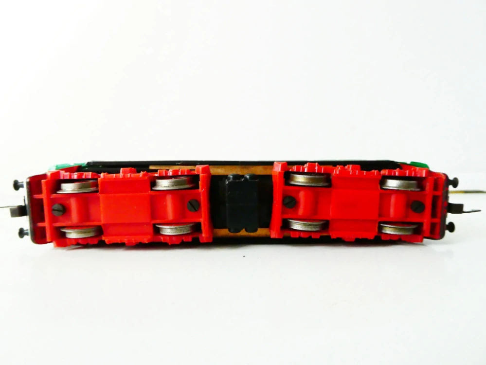 TT ZEUKE Elektrická lokomotiva E 11 022 DR v krabičce s návodem a včetně dvou náhradních spřáhel