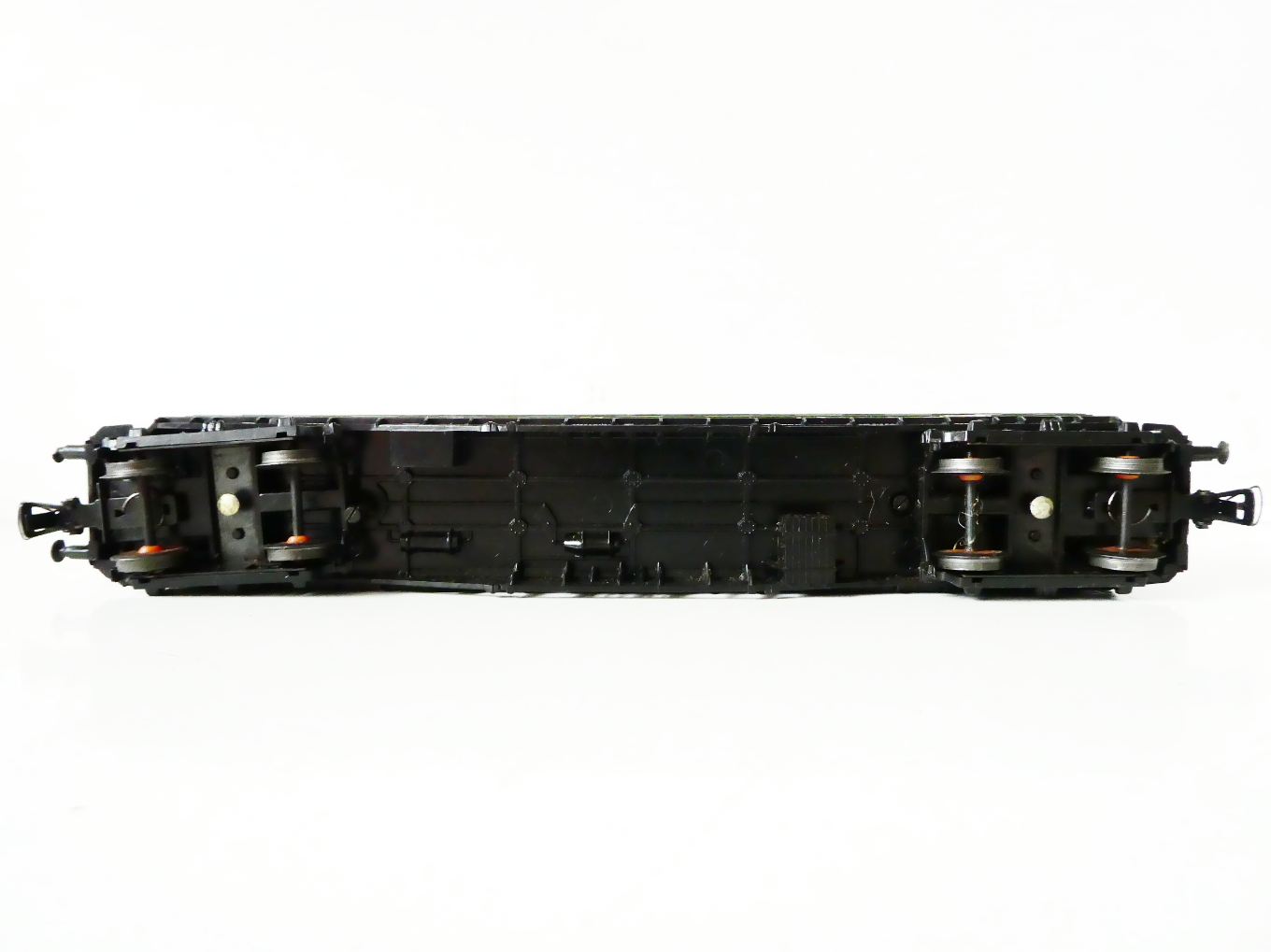 H0 SCHICHT Osobní vůz  2. tř. 18432 DR  OSVĚTLENÝ