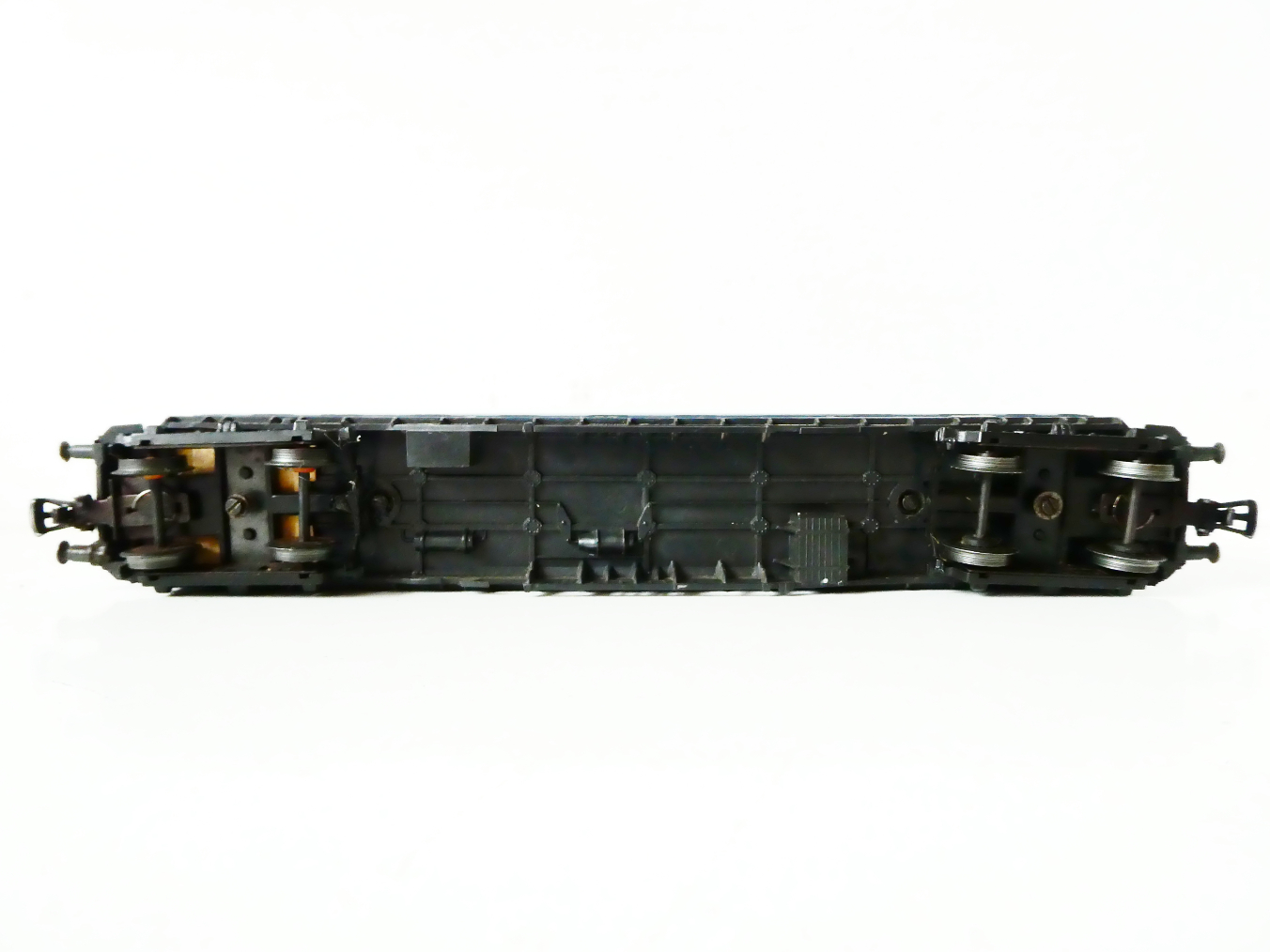 H0 SCHICHT Osobní vůz  2. tř. 18432 DR  OSVĚTLENÝ