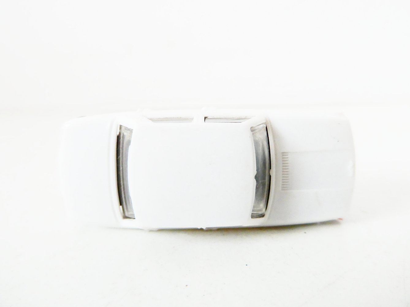 H0 VEB Modell-Konstrukt Osobní automobil Wartburg 353 bílý PĚKNÝ STAV