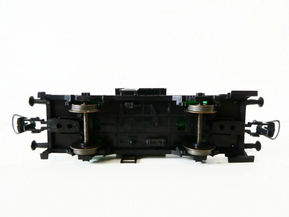 H0 ROCO Cisternový vůz BP TOP STAV 