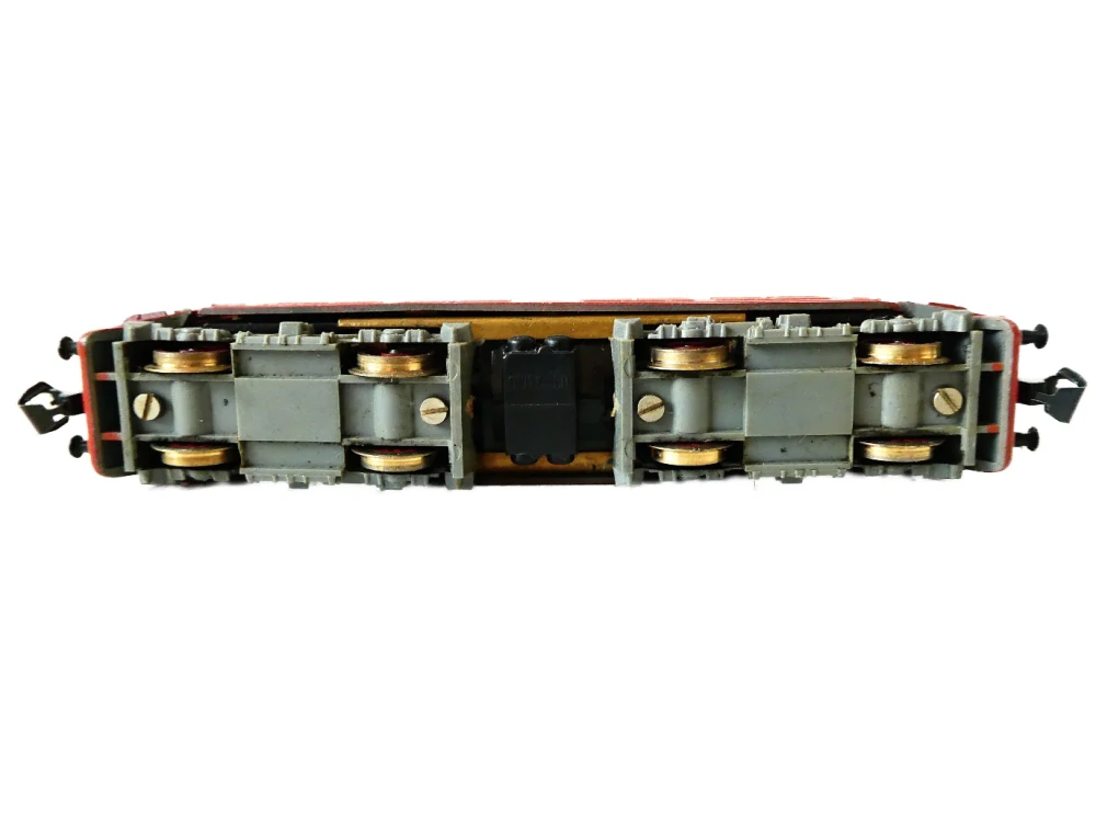 TT GÜTZOLD Elektrická lokomotiva E 11 002 DR OSVĚTLENÁ TOP STAV