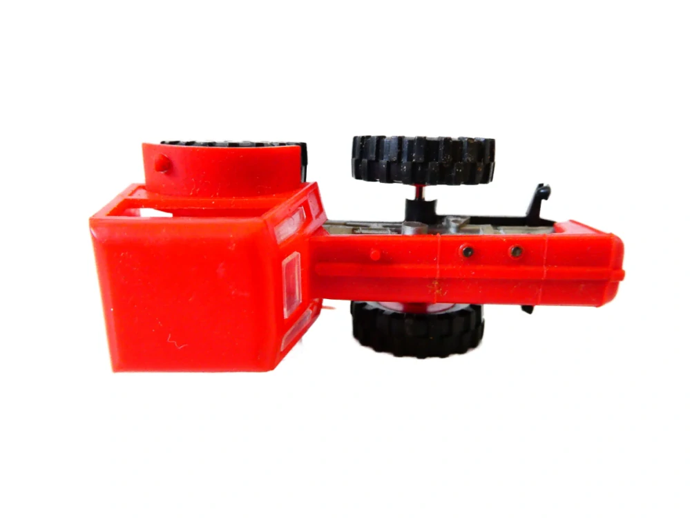 H0 VEB Berlinplast Traktor Dutra D4K 