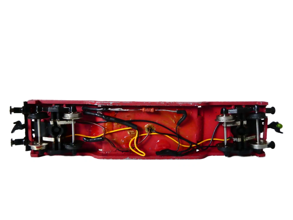 H0 Model Power Hlubinný vůz pro přepravu nadrozměrných nákladů SAFETY FIRST 624 se svítícím světlometem, blikající kontrolkou a automobilem Mercedes Benz Unimog PĚKNÝ STAV