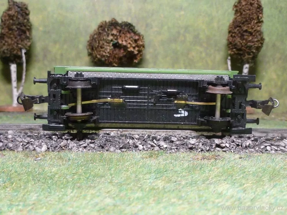 TT BTTB  Osobní vůz zelený s přípravou na osvětlení