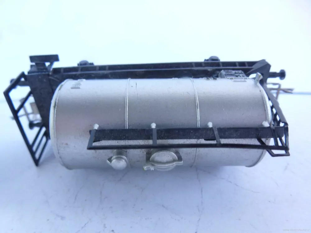 TT ZEUKE Cisternový vůz DR stříbrný PĚKNÝ STAV