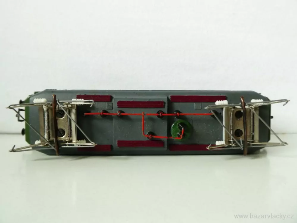 H0 PIKO Elektrická lokomotiva E44 131 DR
